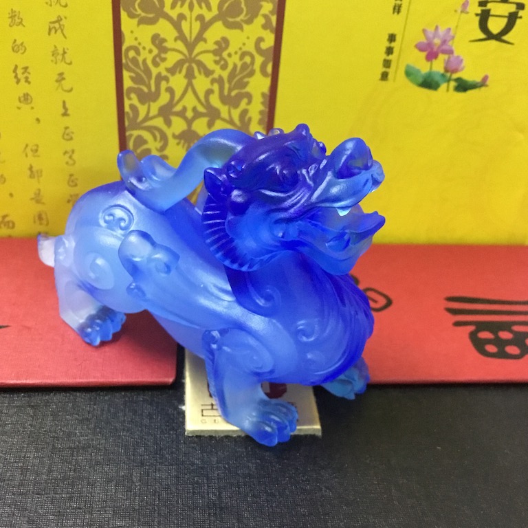 Dây treo xe ô tô tượng Tỳ Hưu bằng lưu ly cao cấp