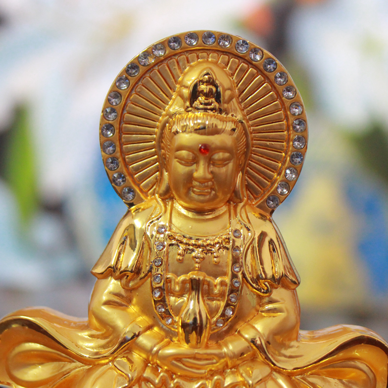 Tương Quan Âm để xe ô tô đẹp