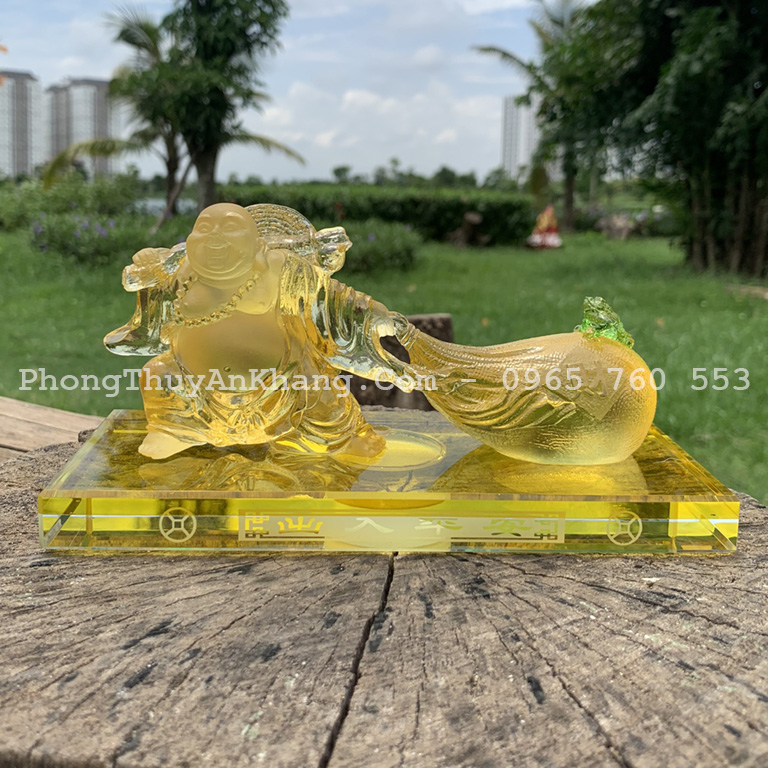 Tượng Phật Di Lặc Kéo Bao Tiền Để Xe Ô Tô
