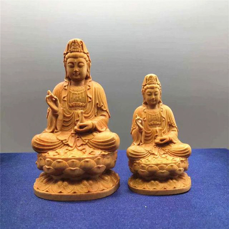 Tượng Phật để xe ô tô tại Hà Nội