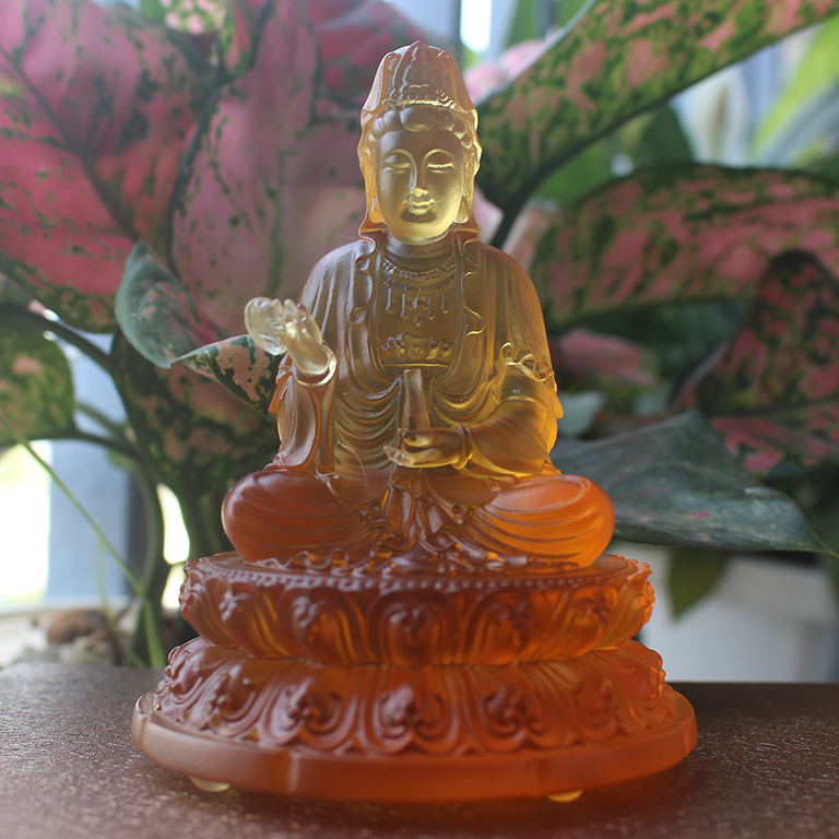 Tượng Quan Âm Bồ tát để xe ô tô