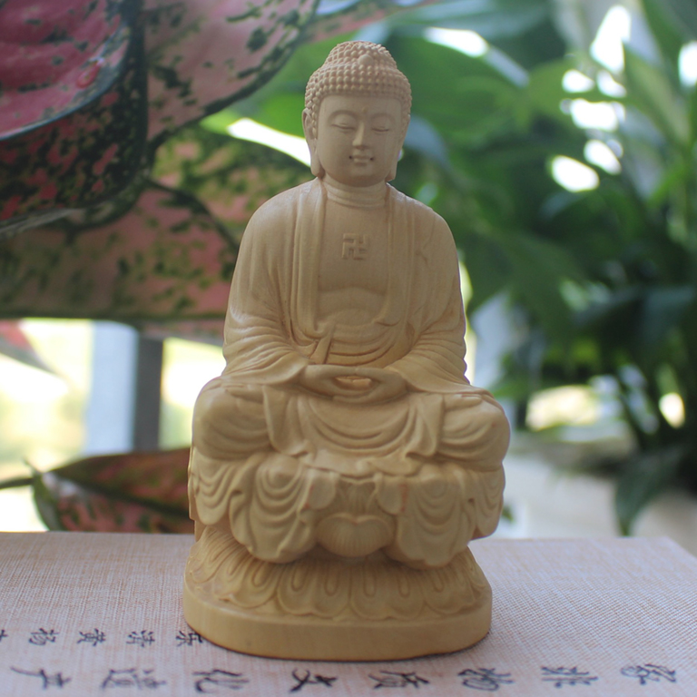Tượng Phật A Di Đà để xe ô tô được mua làm quà tặng