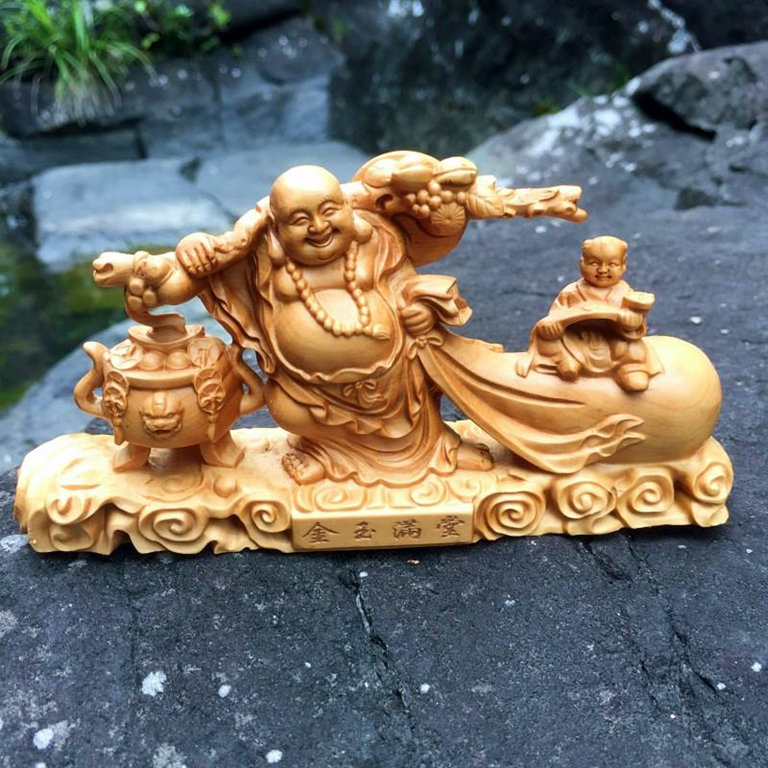 Tượng Phật Di Lặc kéo bao tiền để xe ô tô