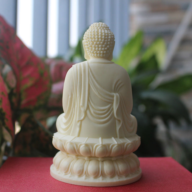 Tượng Phật Thích Ca để xe ô tô bằng đá