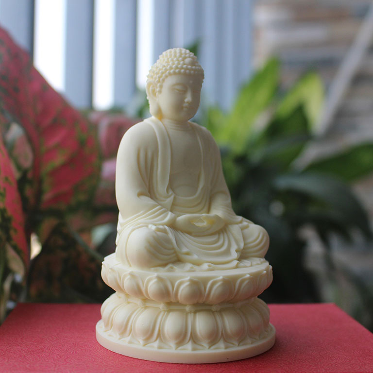 tuong phat thich ca mau ni bang da