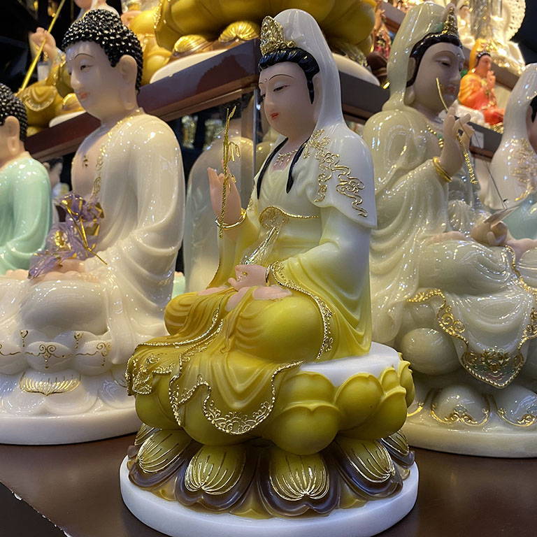 Tương Phật Bà Quan Âm Bằng Bột Đá thờ cúng tại nhà