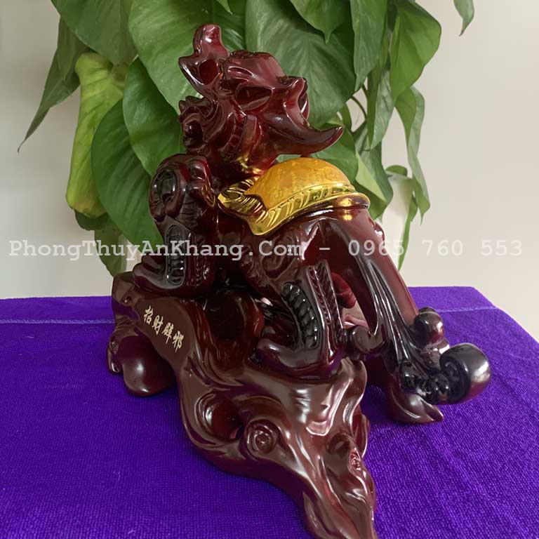 Tượng tỳ hưu phong thuỷ hợp mệnh thổ