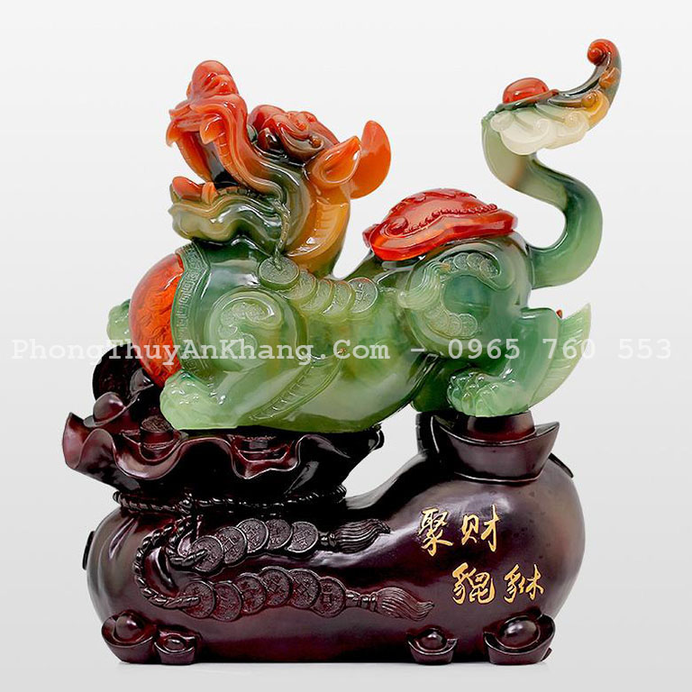 Tỳ hưu cưỡi bao tiền may mắn