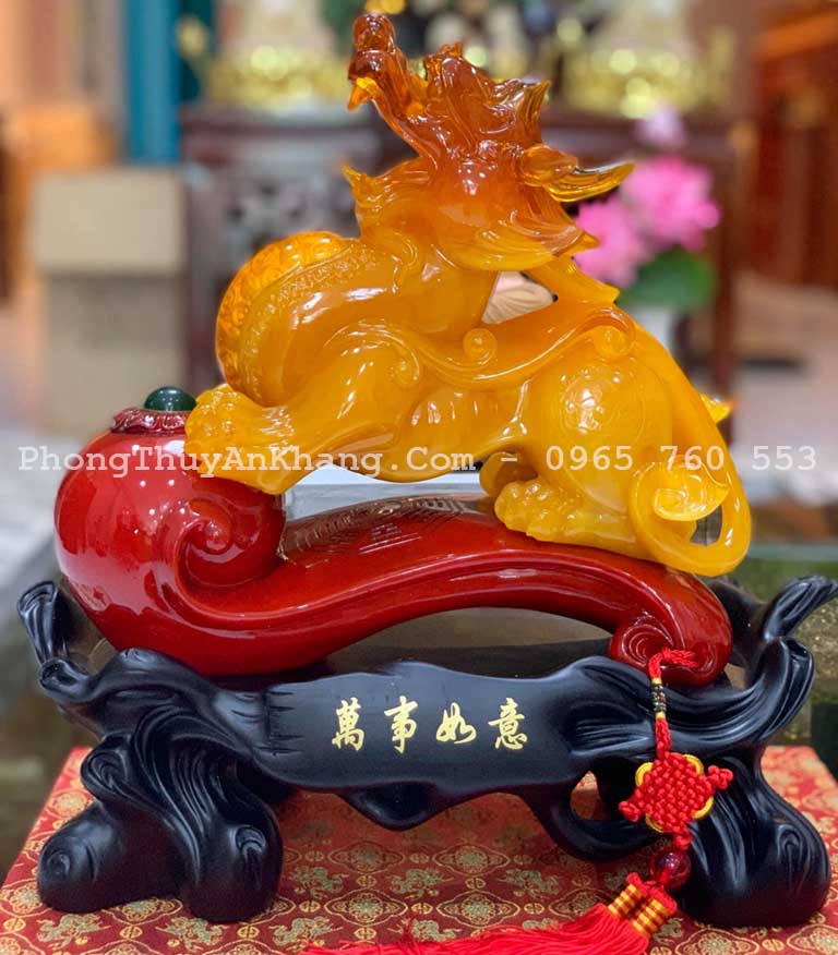 Tỳ hưu để quầy lê tân chiêu tài hút lộc