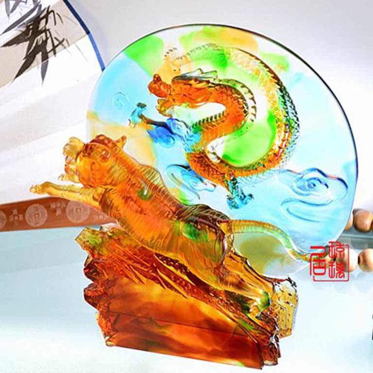 Tượng tàng long ngoạ hổ để bàn phong thuỷ