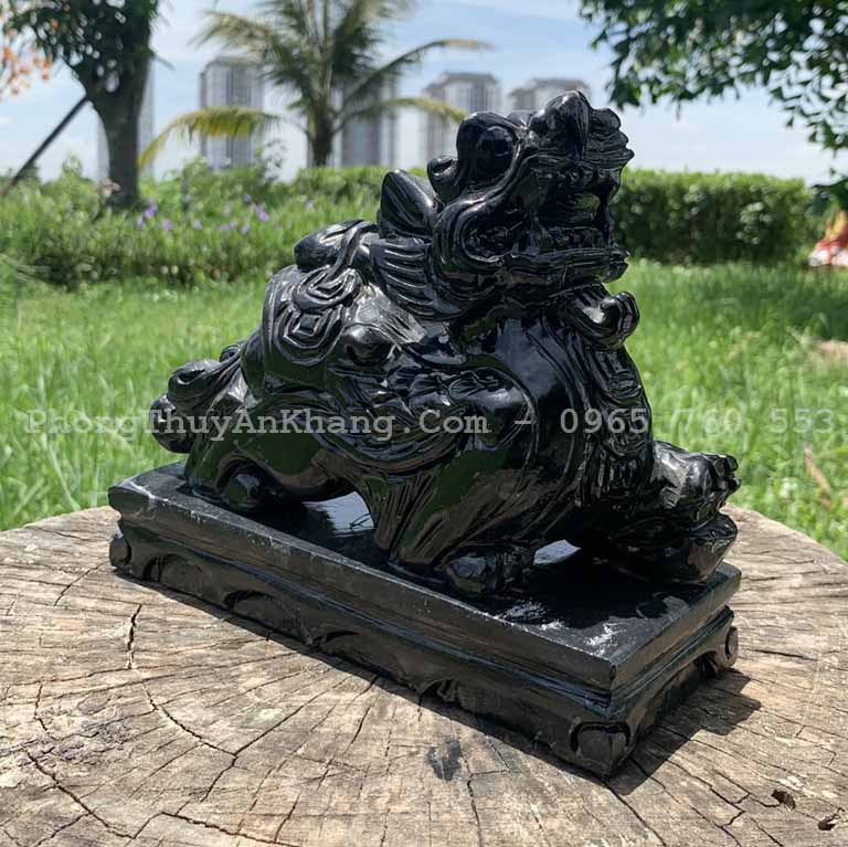 Tỳ hưu đá đen để bàn thờ Ông Địa - Thần Tài