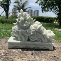 Tỳ hưu đá xanh để bàn làm việc