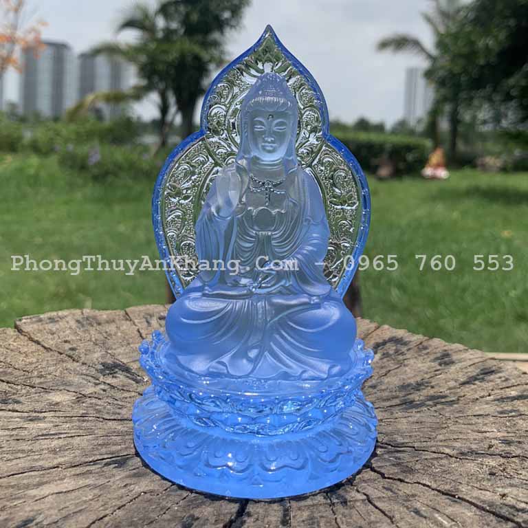 Tượng Quan Âm Bồ tát để ô tô bằng đá lưu ly