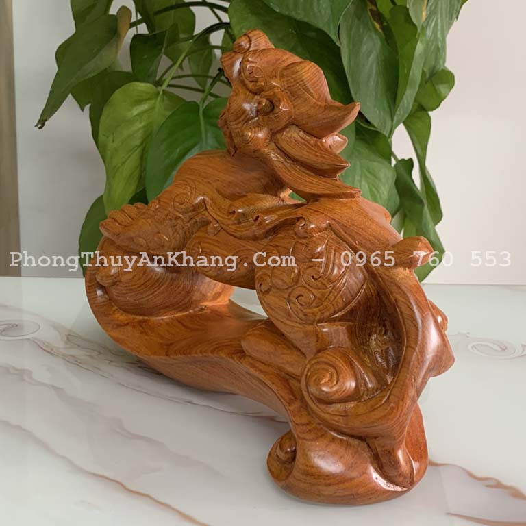 Tỳ hưu gỗ Hương trang trí phòng khách