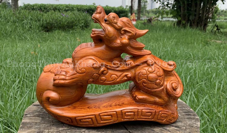 tỳ hưu gỗ hương đỏ tặng khai trương