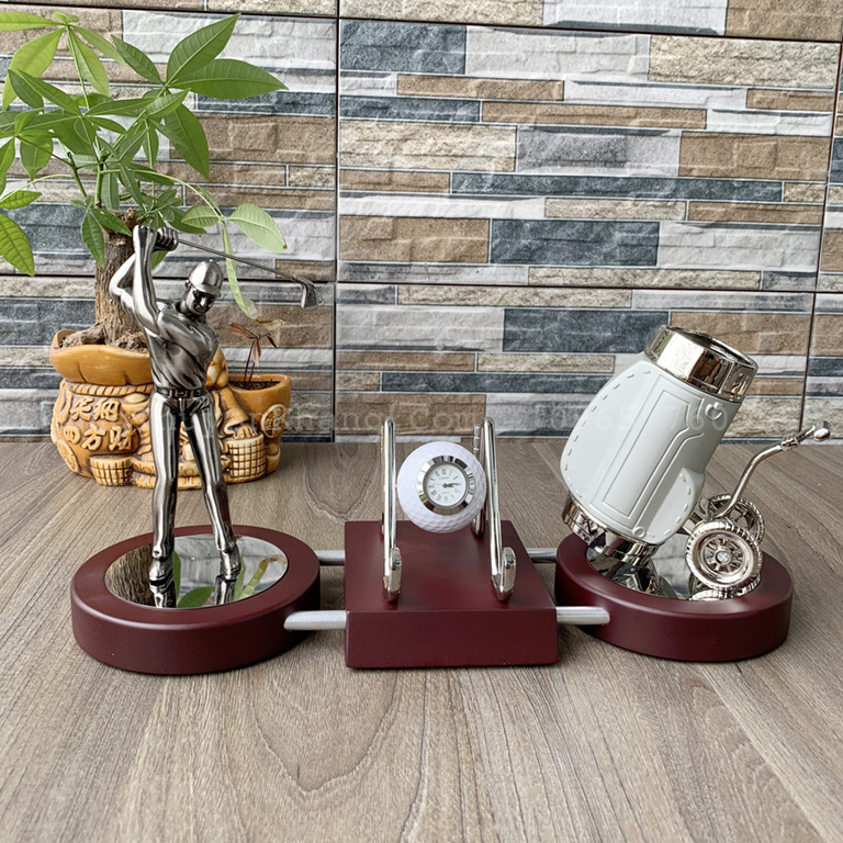 Quà tặng để bàn làm việc dành tặng gofler