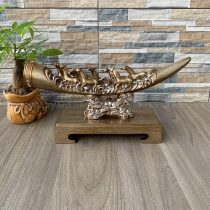 Tượng bát mã truy phong ngà voi để bàn làm việc
