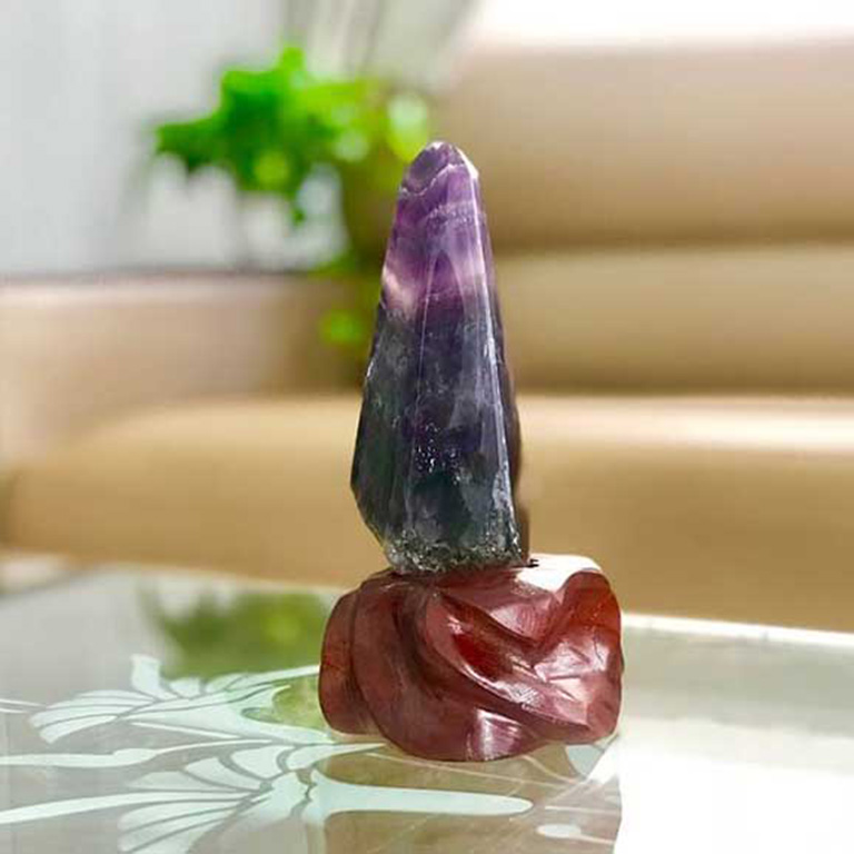 trấn trạch bằng trụ đá thạch anh