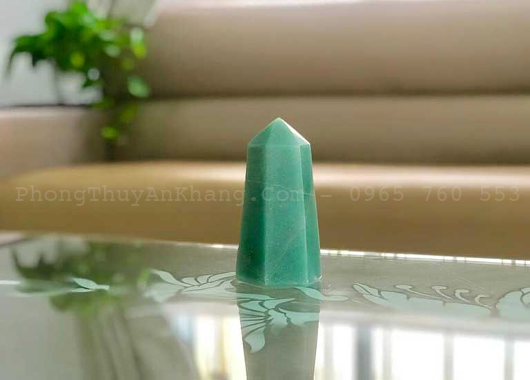 Trụ đá thạch anh để phòng khách