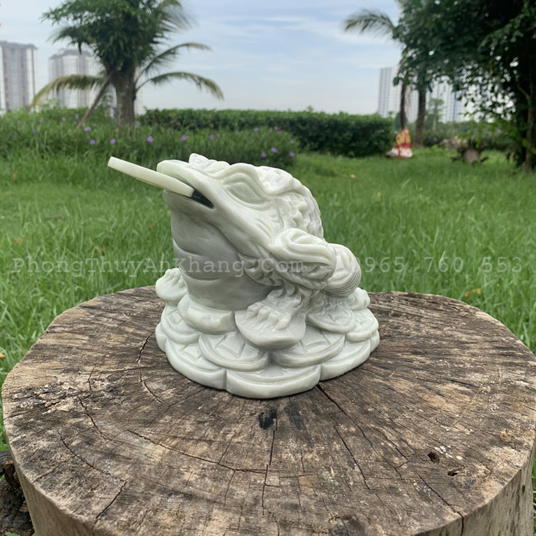 Cóc ngậm tiền đá marble xanh để bàn làm việc