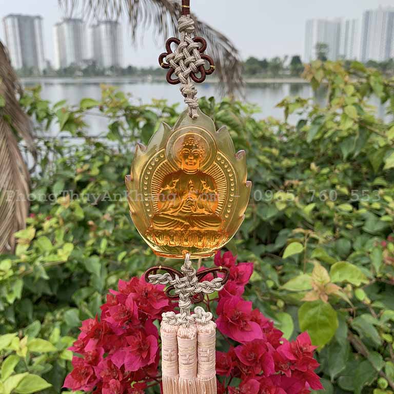 Mặt sau của dây treo ô tô Phật Đại Nhật Như Lai