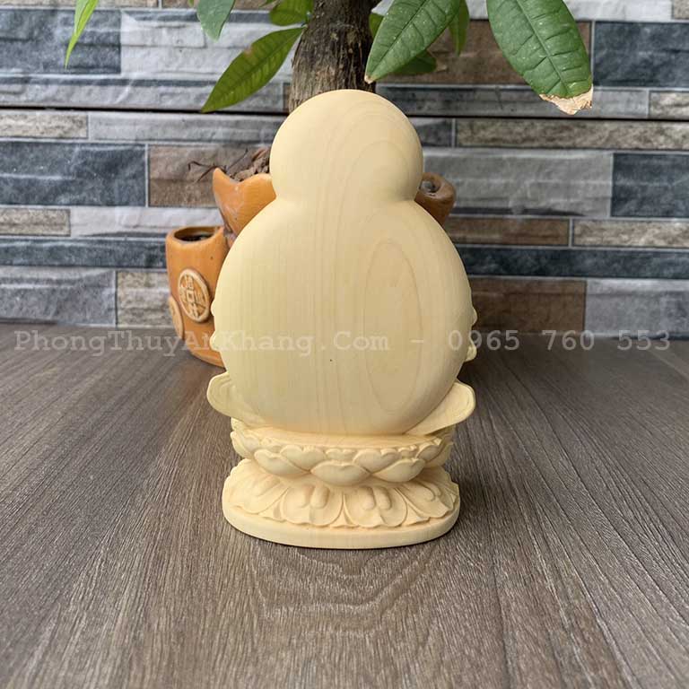 Mặt Sau Của Tượng Quan Âm