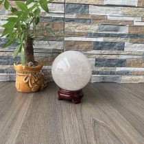 Quả cầu Thạch Anh trắng 12cm để bàn làm việc