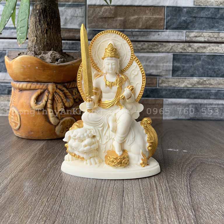 Tượng Văn Thù Bồ Tát bằng đá Ngà