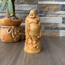 Tượng Phật Di Lặc để xe ô tô