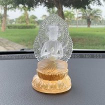 Tượng Như Lai Đại Nhật để xe ô tô