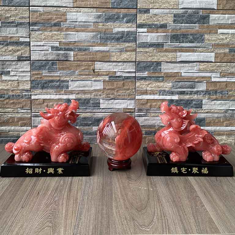 Tỳ Hưu để bàn làm việc cho gia chủ mệnh hoạ