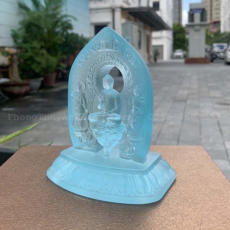 Tượng Phật để xe hơi cho mệnh thuỷ