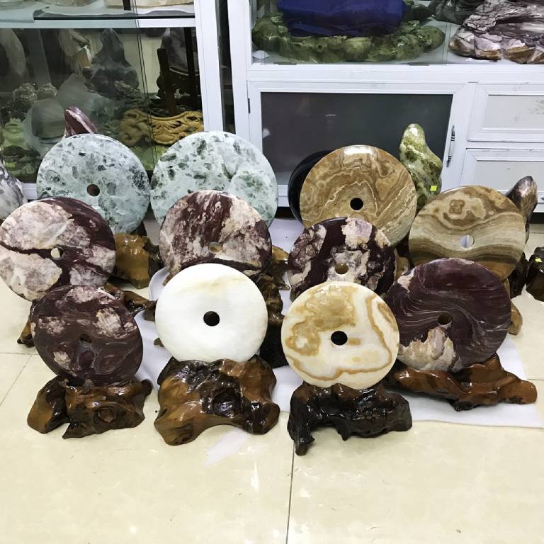 vị trí đặt đồng tiền đá tốt nhất