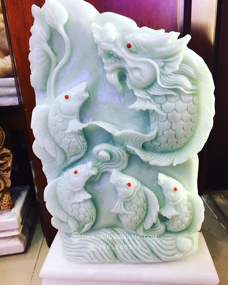 Tượng ngũ chép hoá rồng đá Marble