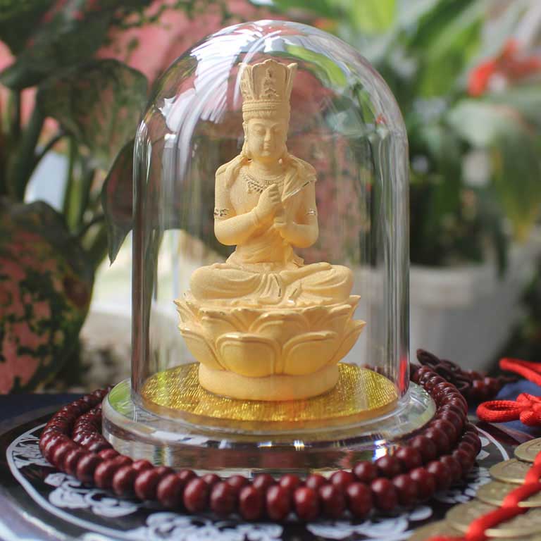 Tượng Phật Như Lai Đại Nhật để ô tô hợp tuổi Tân Mùi