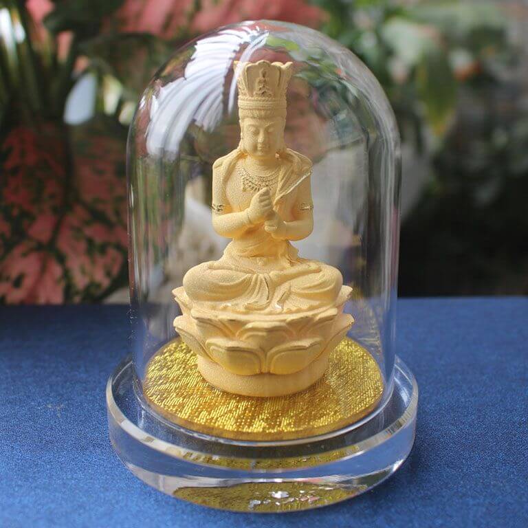 Phật bản mệnh Như Lai Đại Nhật hợp mẫu kim sa dát vàng màu vàng