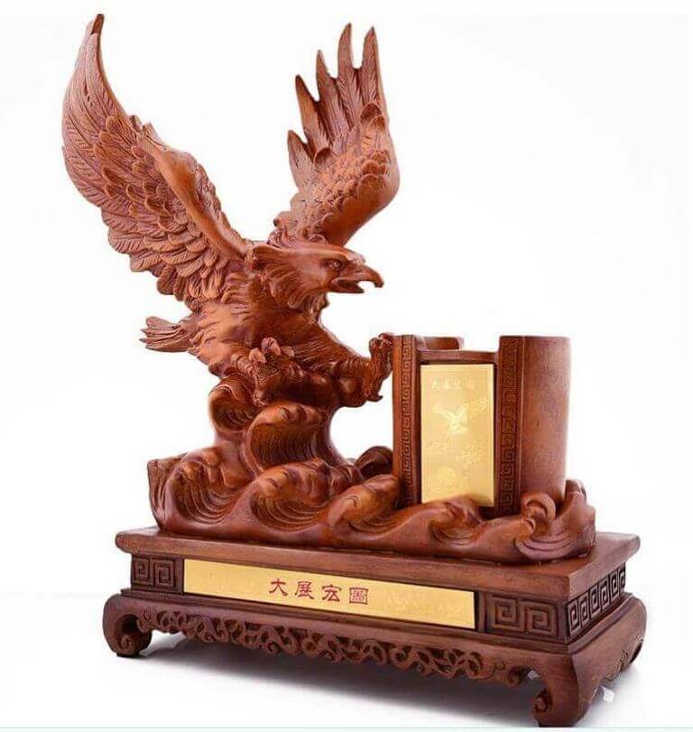 Hộp đựng bút phong thủy thường được các doanh nhân sử dụng như một vật phẩm phong thủy