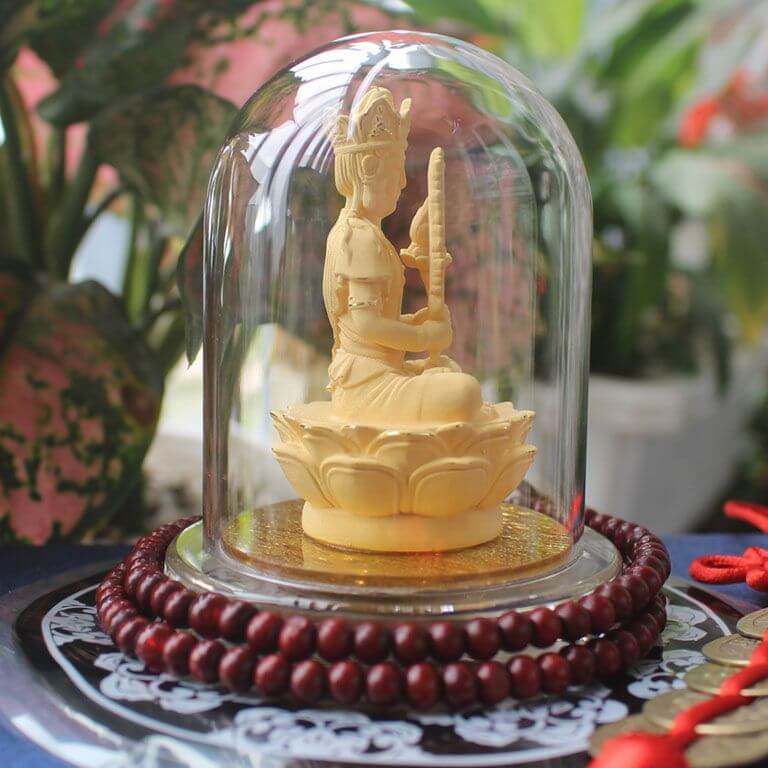 Mẫu tượng phật để xe ô tô với chi tiết mềm mại, nhẹ nhàng