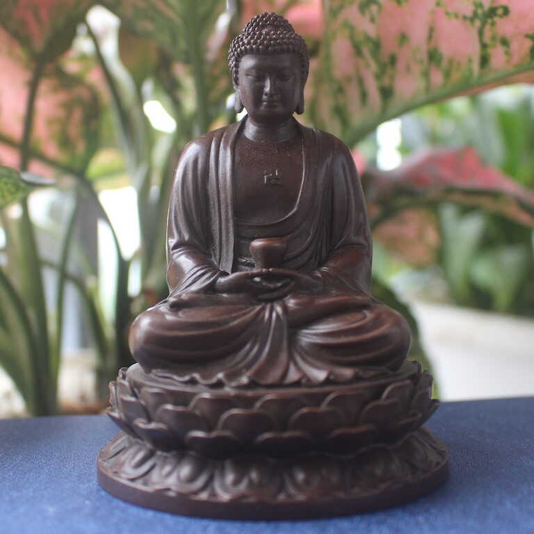 Tượng phật A Di Đà để ô tô bằng đồng thau