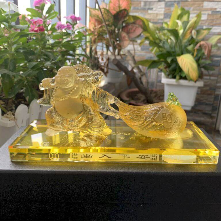 Tượng Phật Di Lặc kéo bao tiền lưu ly màu vàng