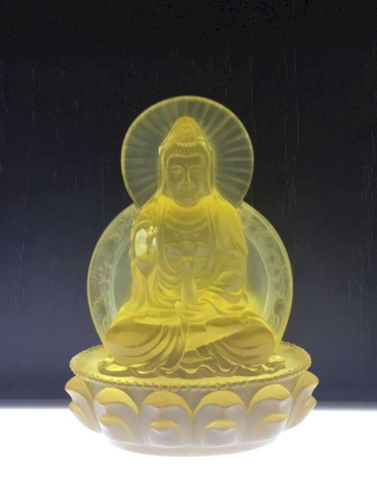 Mẫu tượng Phật Quan Âm để xe ô tô tuổi Giáp Tý 1984