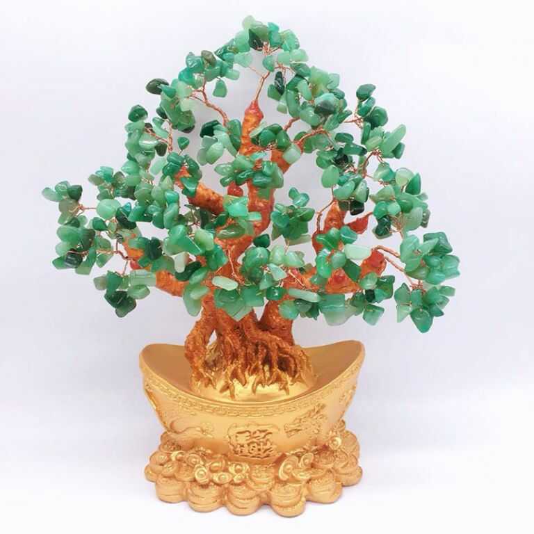 Cây tài lộc bằng đá thạch anh là vật phẩm phong thủy đặt bàn làm việc được rất nhiều người ưa chuộng hiện nay