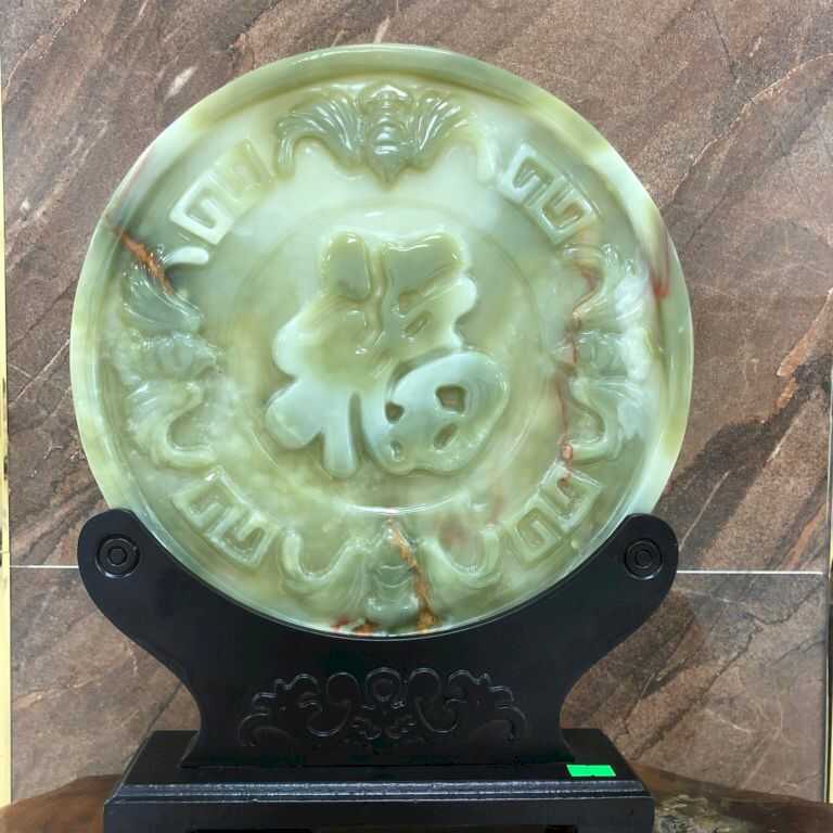 Đồng tiền chữ Phúc vật phẩm phong thủy mang ý nghĩa đặc biệt hỗ trợ quan vận, kích hoạt vượng khí, phú quý